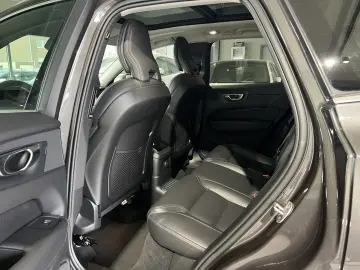 XC60 T8 Plus Bright Recharge AWD FourC 21'' 360