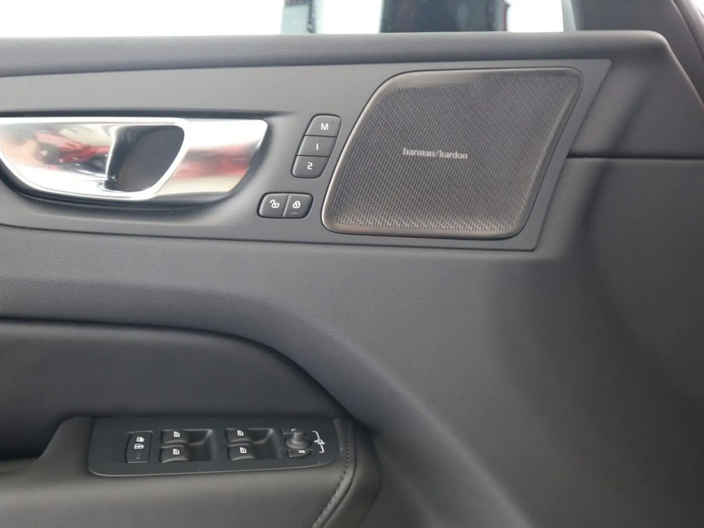 XC60 T8 Ultimate Dark Recharge PlugIn Hybrid AWD