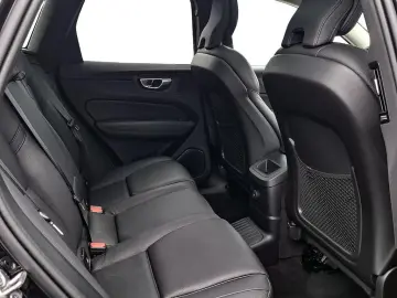 XC60 T8 Plus Dark Recharge Plug-In Hybrid AWD