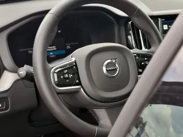 XC60 T8 Plus Dark Recharge Plug-In Hybrid AWD