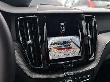 XC60 T8 Plus Dark Recharge Plug-In Hybrid AWD