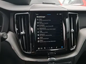 XC60 T8 Plus Dark Recharge Plug-In Hybrid AWD