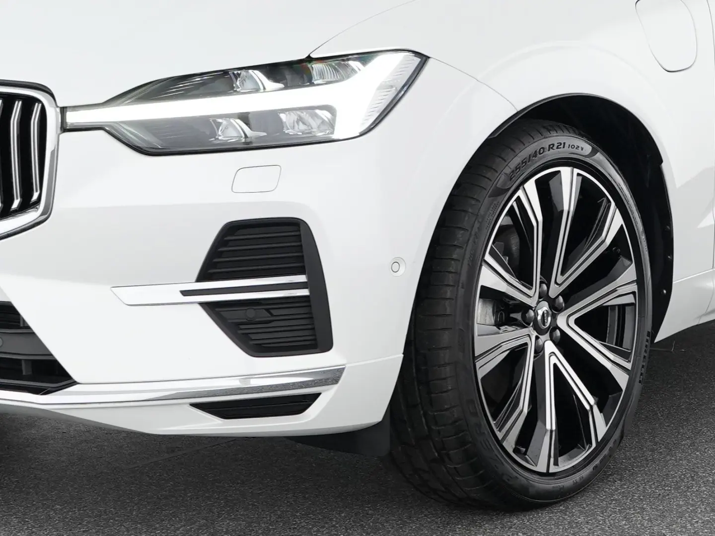 XC60 T8 Recharge AWD Plus Bright 21  LUFTFAHRWER