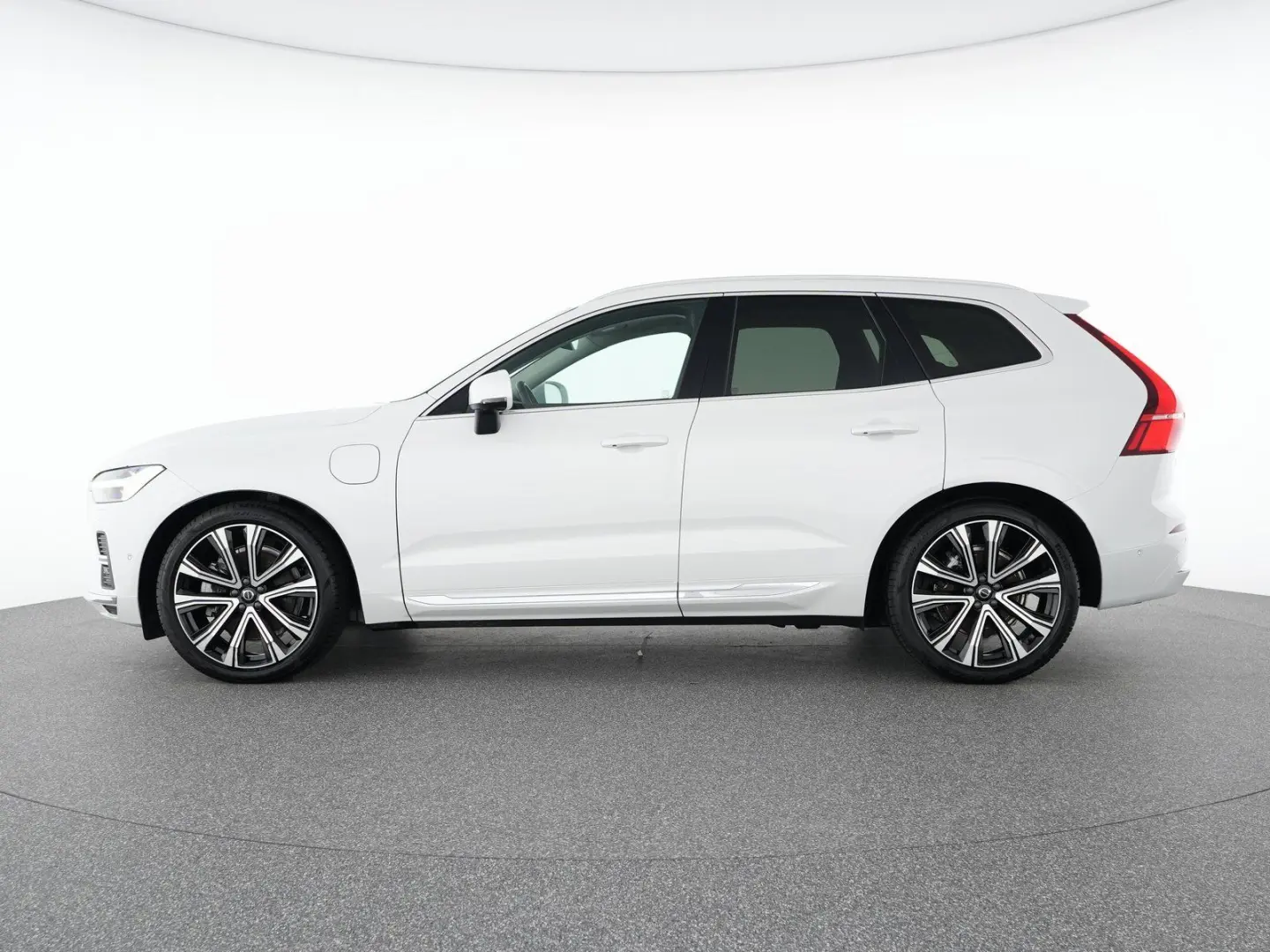 XC60 T8 Recharge AWD Plus Bright 21  LUFTFAHRWER