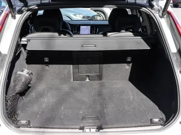 XC60 Plus Dark Recharge Plug-In Hybrid AWD T8 Tw