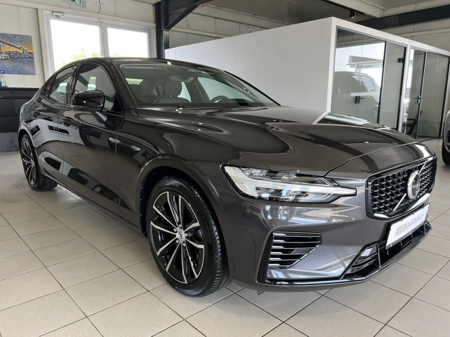 S60 T8 Ultimate Dark Recharge AWD 360  HeadUp