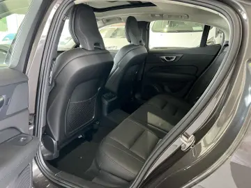 S60 T8 Ultimate Dark Recharge AWD 360  HeadUp