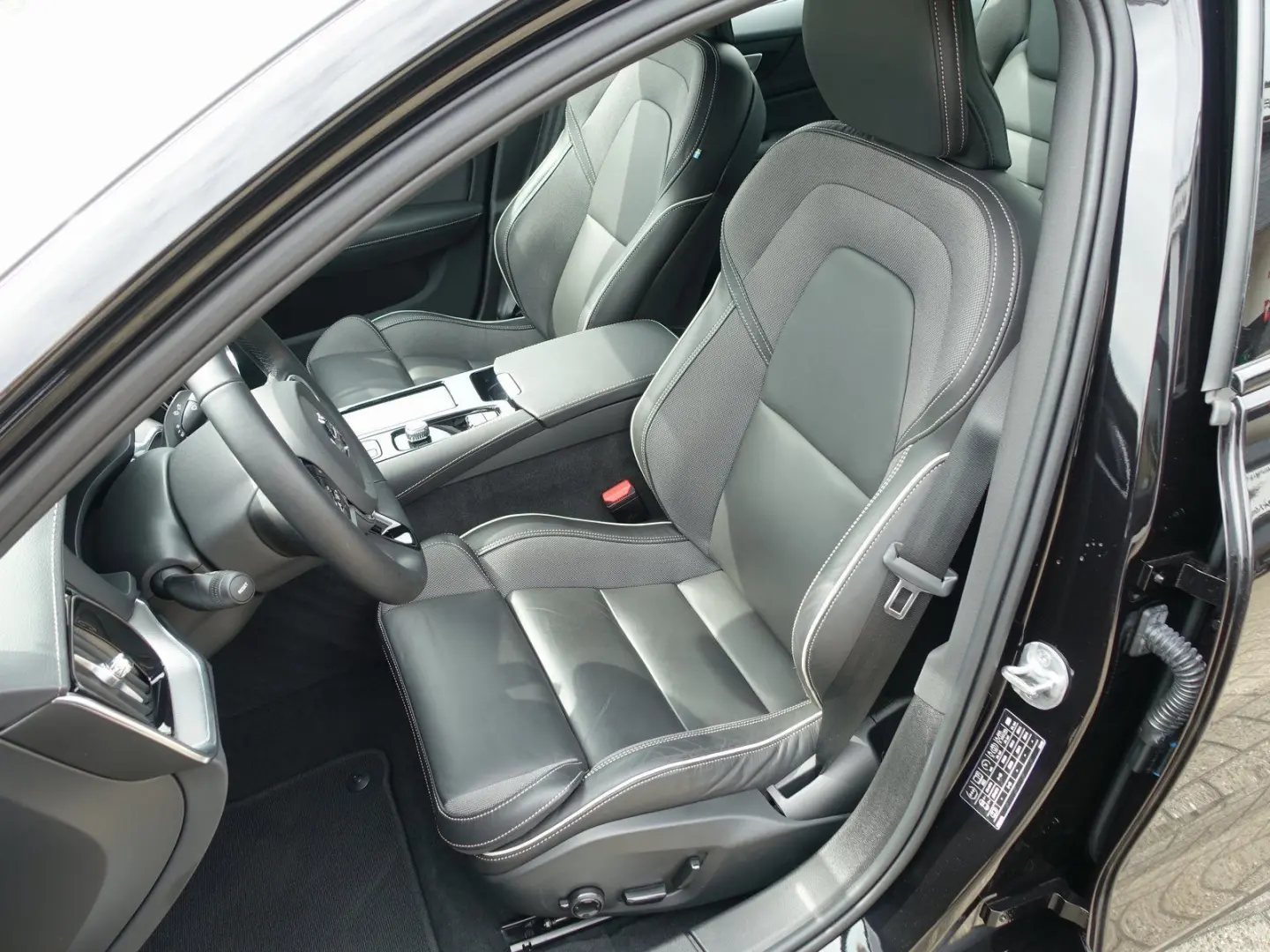 S60 Recharge Ultimate T8 AWD Leasing ab € 349 -