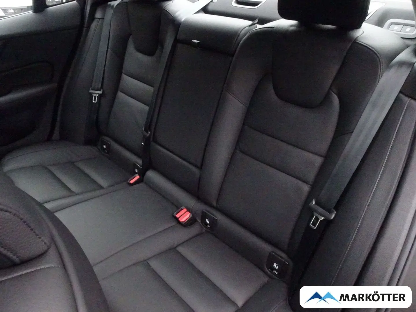 S60 T8 Recharge Plug-In Hybrid AWD Ultimate Dark