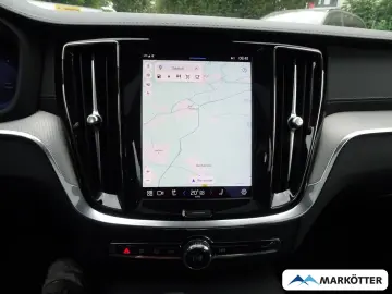 S60 T8 Recharge Plug-In Hybrid AWD Ultimate Dark