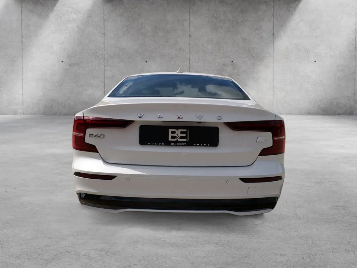 S60 Lim. T8 Ultimate Dark Recharge Plug-In Hybri