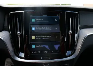 S60 Lim. T8 Ultimate Dark Recharge Plug-In Hybri