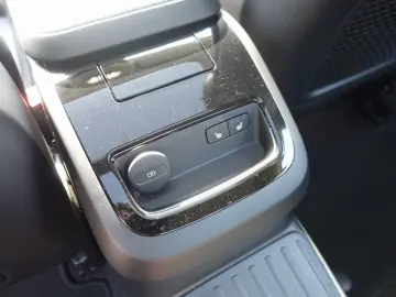 S60 Recharge Ultimate T8 AWD 360  B&W Massage