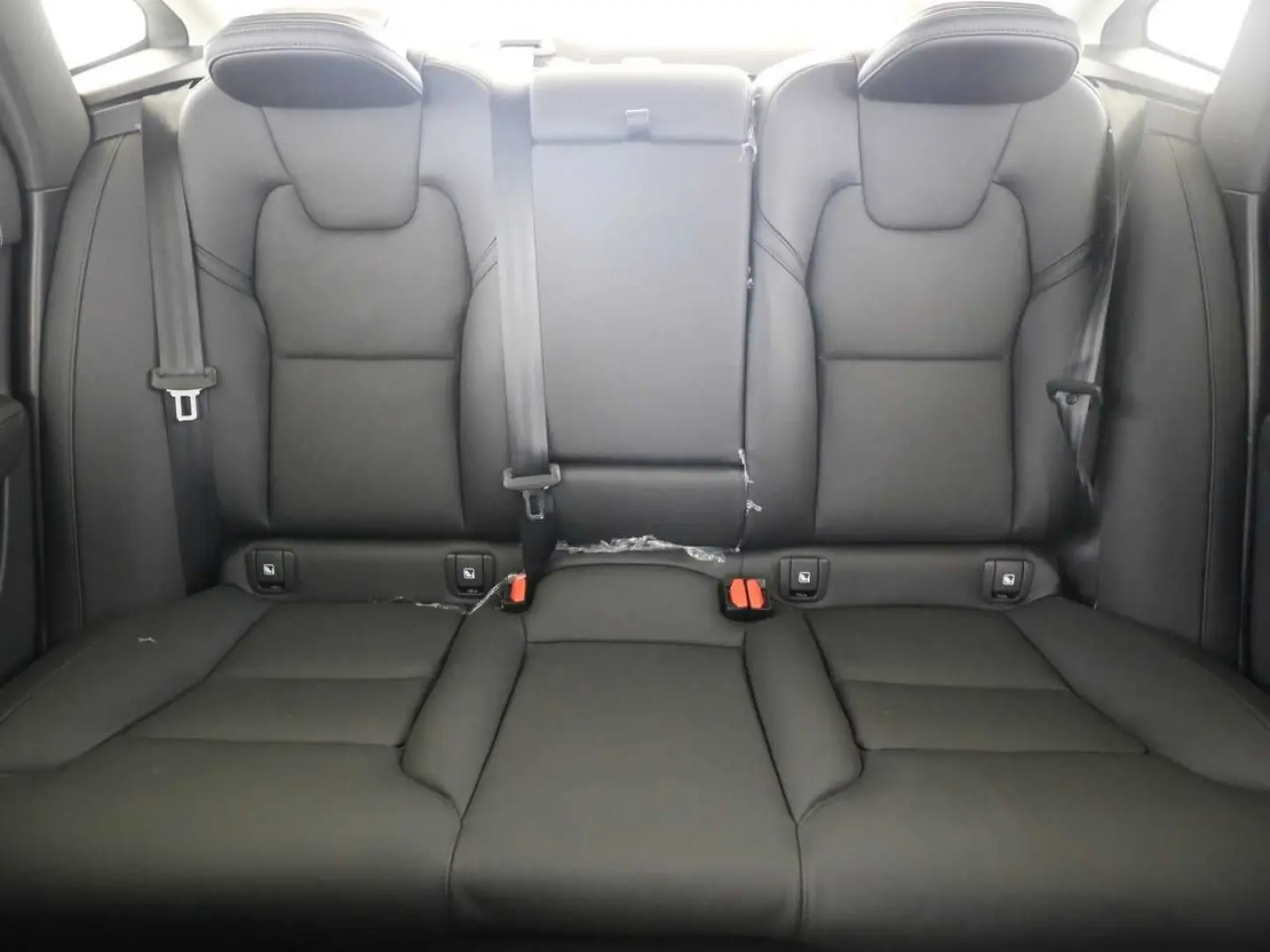 S90 Plug-In-Hybrid T8 Recharge AWD Plus Dark