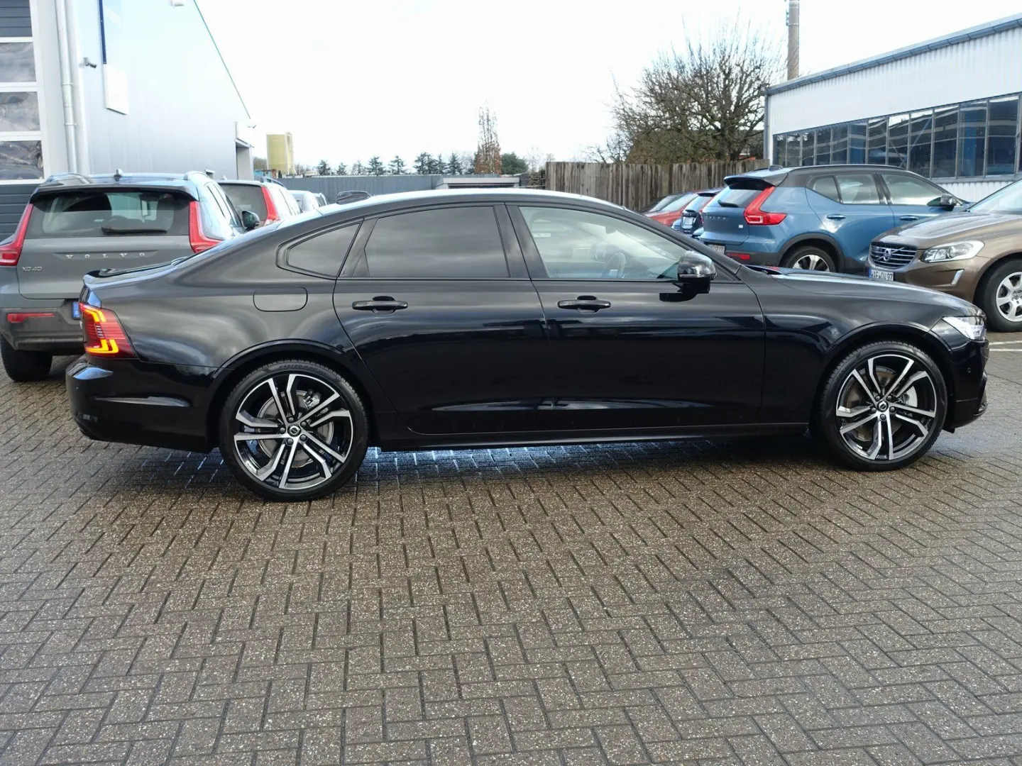 S90 Recharge Ultimate T8 AWD Massage B&W 360