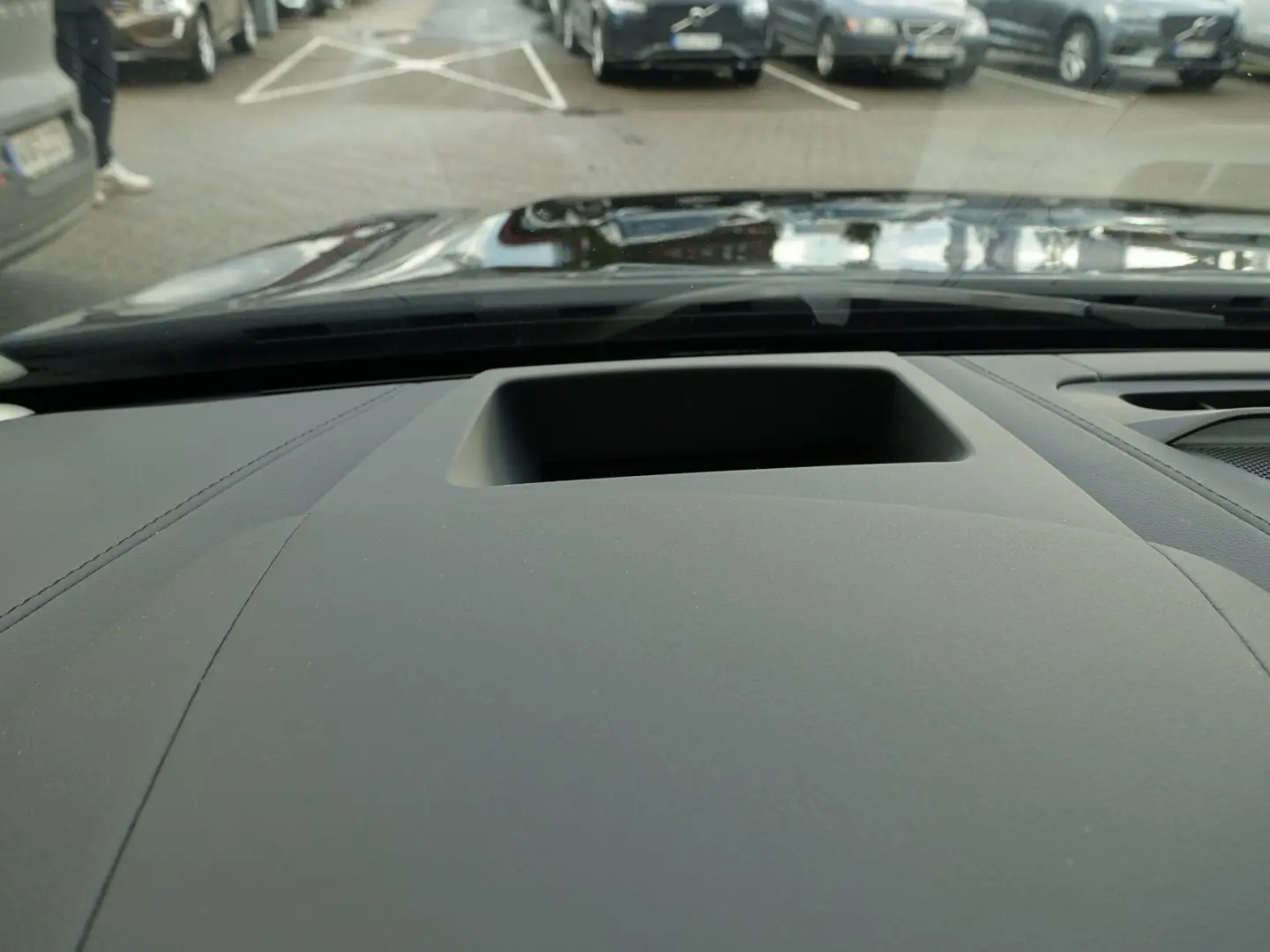 S90 Recharge Ultimate T8 AWD Massage B&W 360