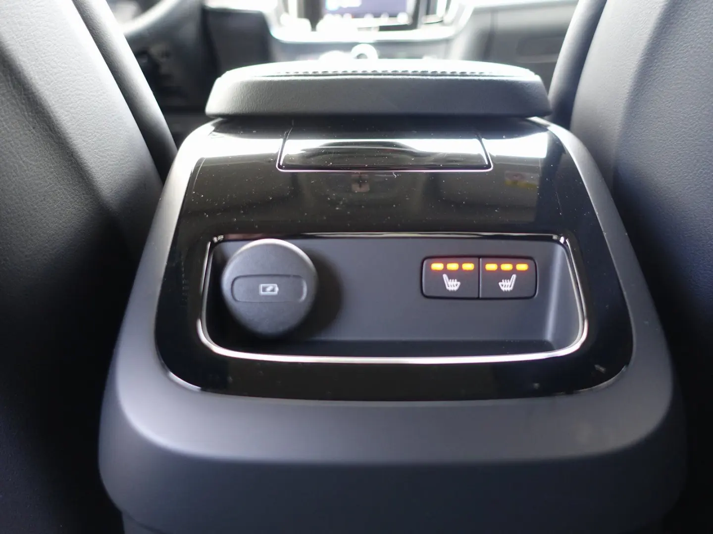 S90 Recharge Ultimate T8 AWD Massage B&W 360