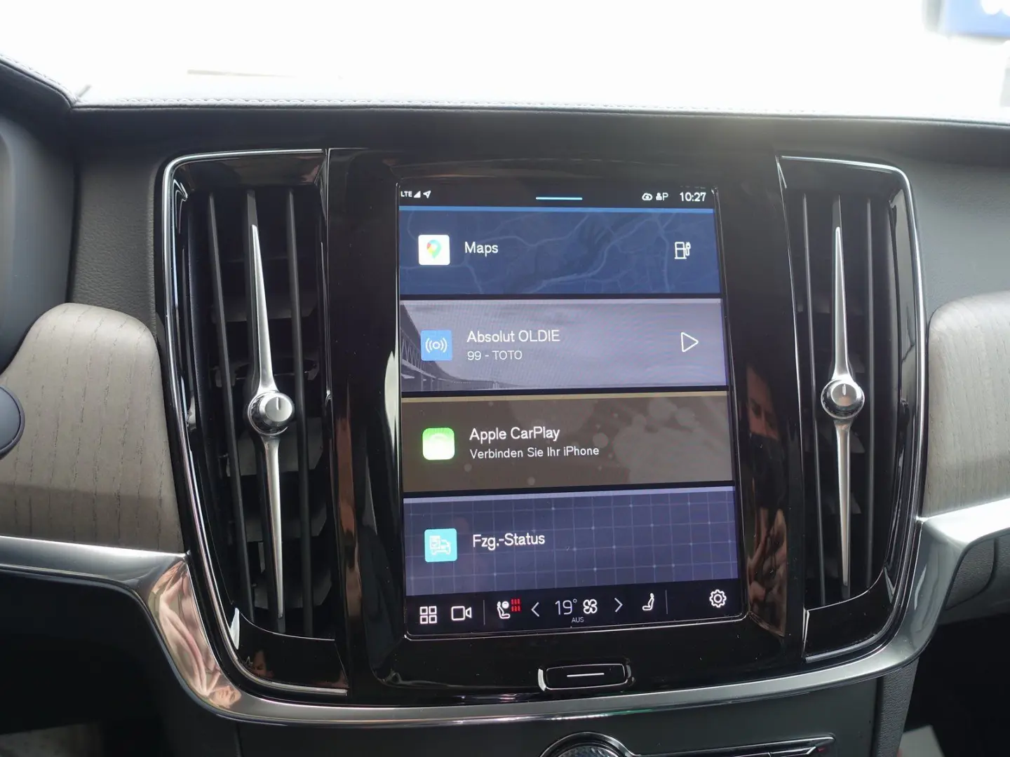 S90 Recharge Ultimate T8 AWD Massage B&W 360