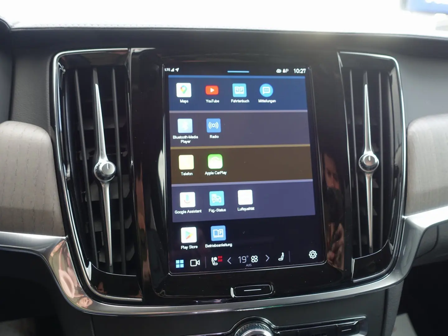 S90 Recharge Ultimate T8 AWD Massage B&W 360