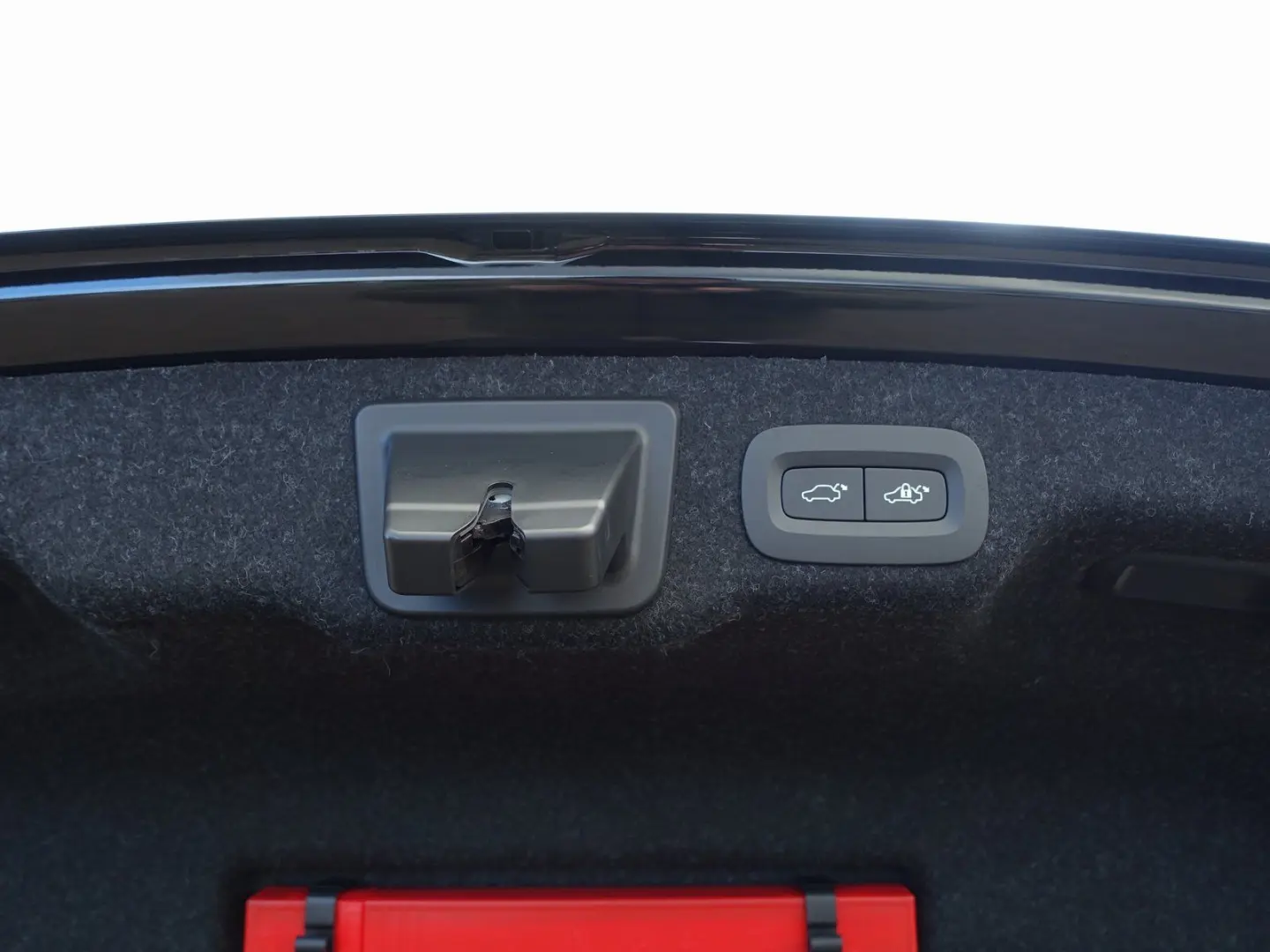 S90 Recharge Ultimate T8 AWD Massage B&W 360