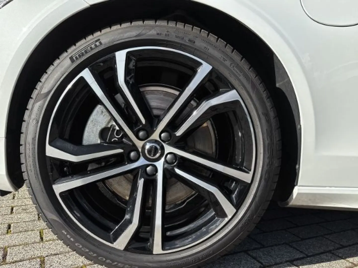 S90 Plus Dark T8 20''LM Luftf. Pano 360kam Harma