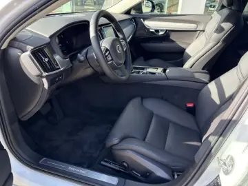 S90 Plus Dark T8 20''LM Luftf. Pano 360kam Harma