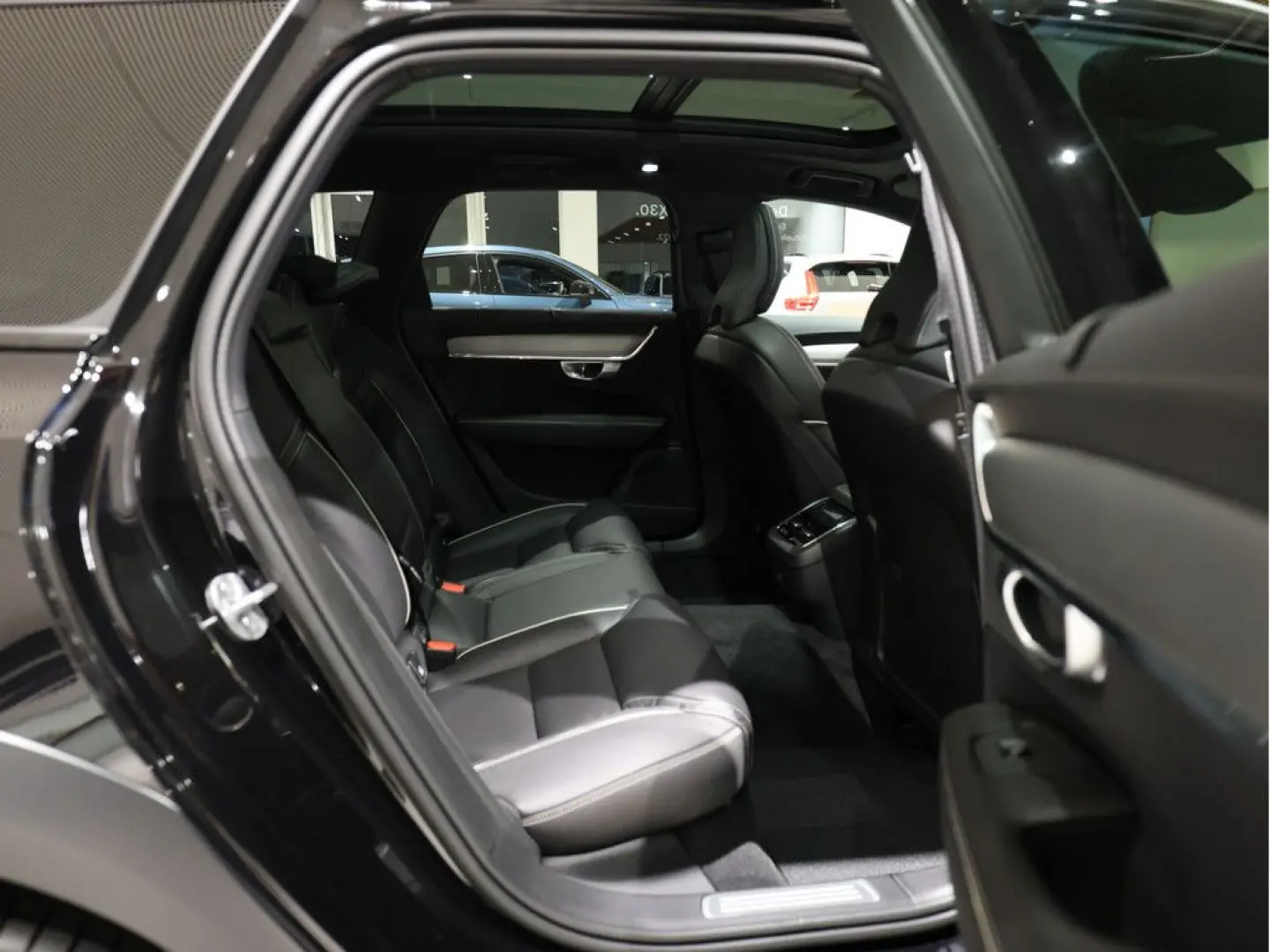 V90 CC B4 Ultimate AWD HUD PANO UPE 82.610 00