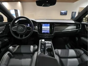 V90 CC B4 Ultimate AWD HUD PANO UPE 82.610 00