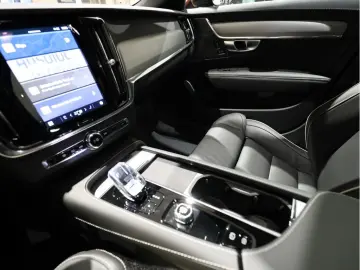 V90 CC B4 Ultimate AWD HUD PANO UPE 82.610 00