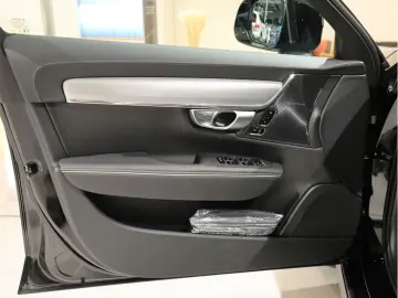 V90 CC B4 Ultimate AWD HUD PANO UPE 82.610 00