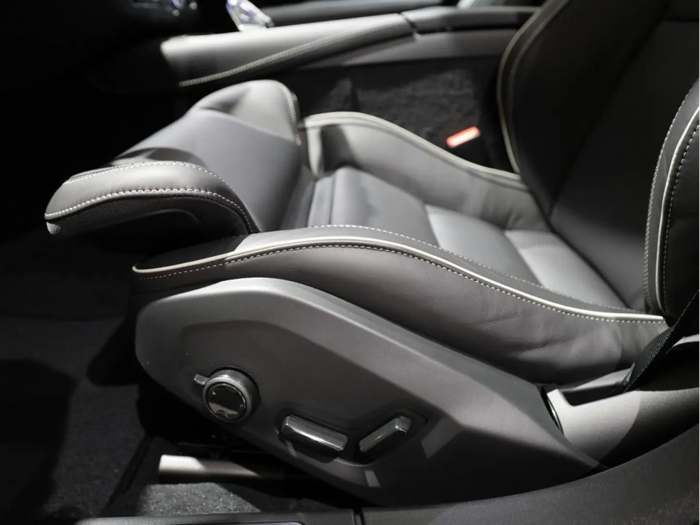 V90 CC B4 Ultimate AWD HUD PANO UPE 82.610 00