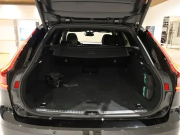 V90 CC B4 Ultimate AWD HUD PANO UPE 82.610 00