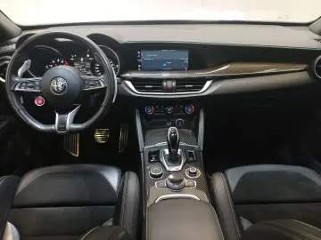 Stelvio 2.9 V6 Bi-turbo Quadrifoglio Pano Navi