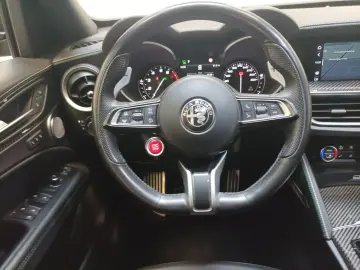 Stelvio 2.9 V6 Bi-turbo Quadrifoglio Pano Navi