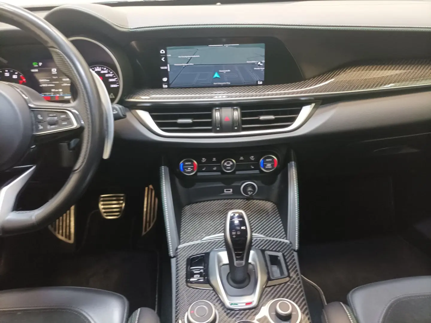 Stelvio 2.9 V6 Bi-turbo Quadrifoglio Pano Navi
