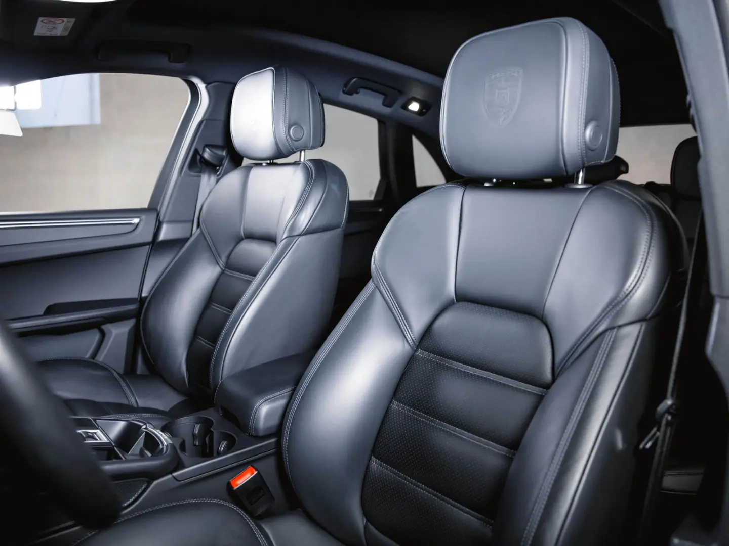 Macan T Panoramadach Luftf. -10 MM Sportsitze