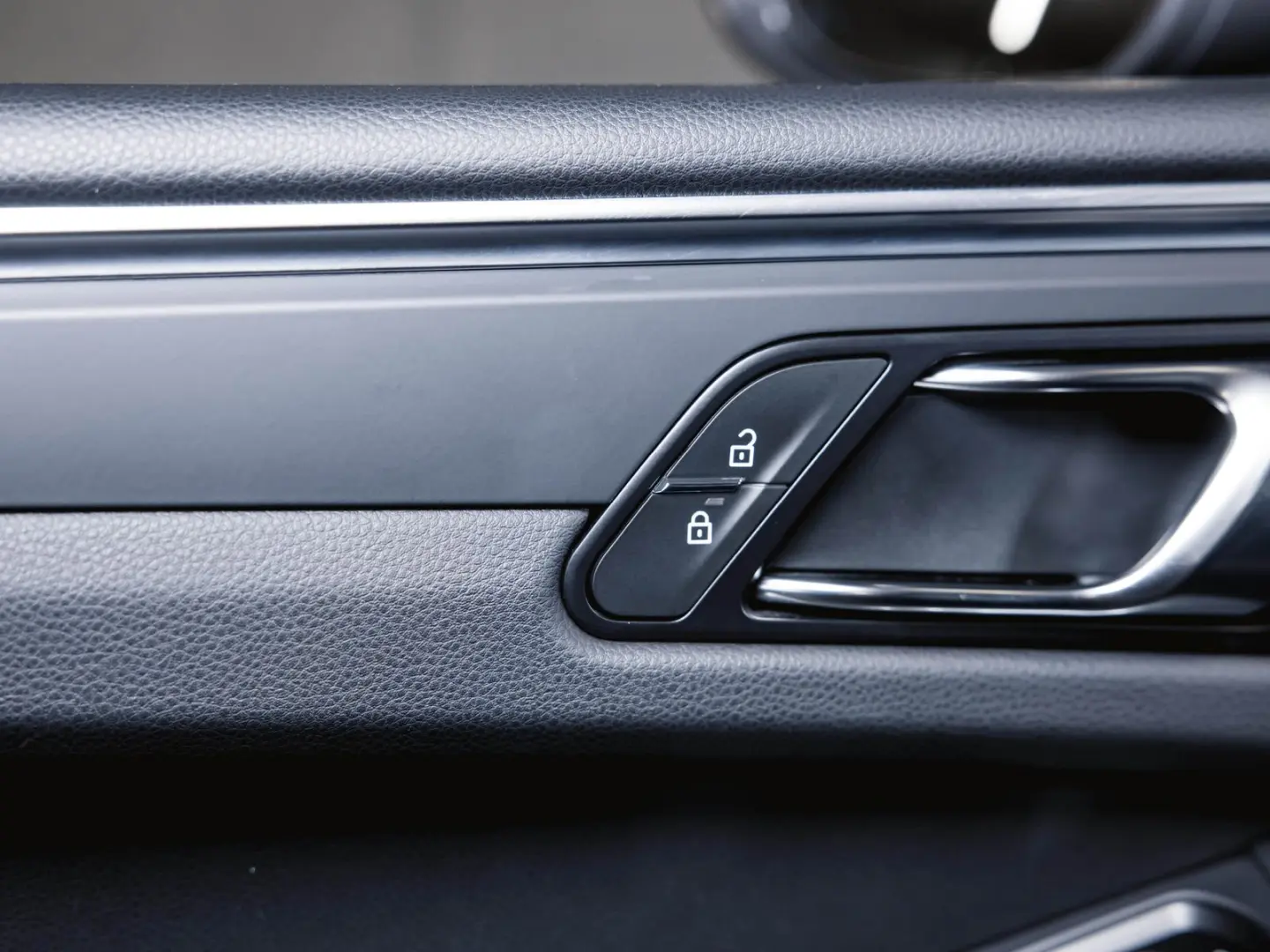 Macan T Panoramadach Luftf. -10 MM Sportsitze