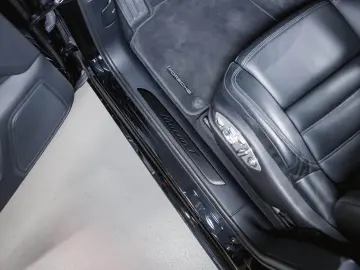 Macan T Panoramadach Luftf. -10 MM Sportsitze