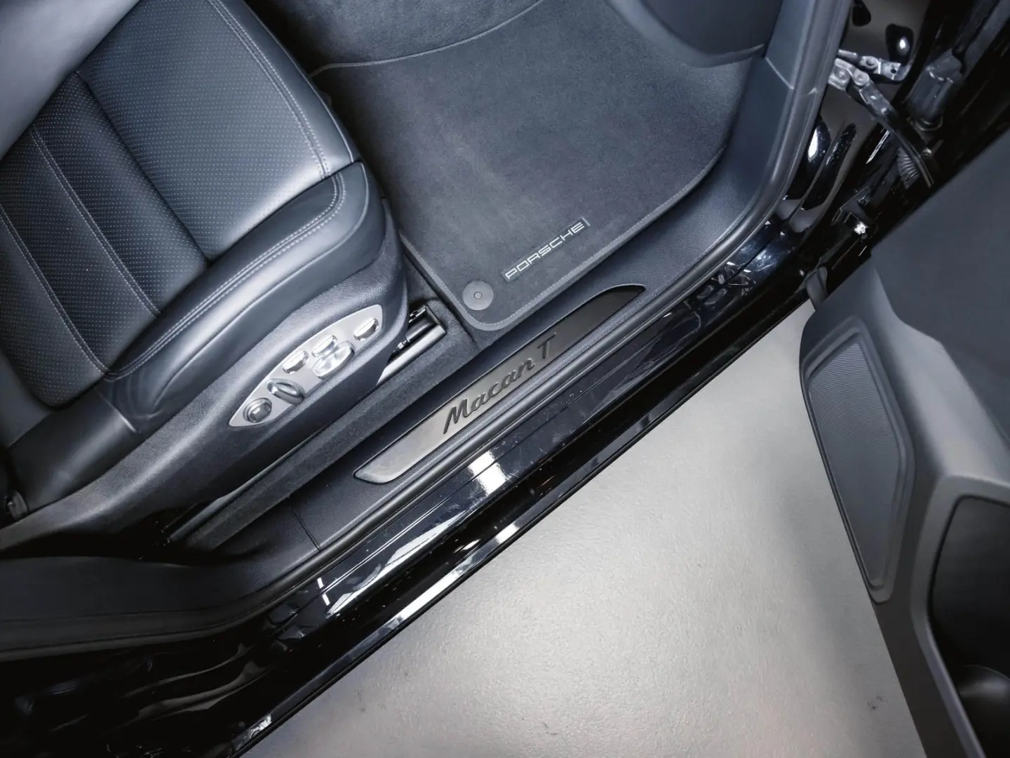 Macan T Panoramadach Luftf. -10 MM Sportsitze