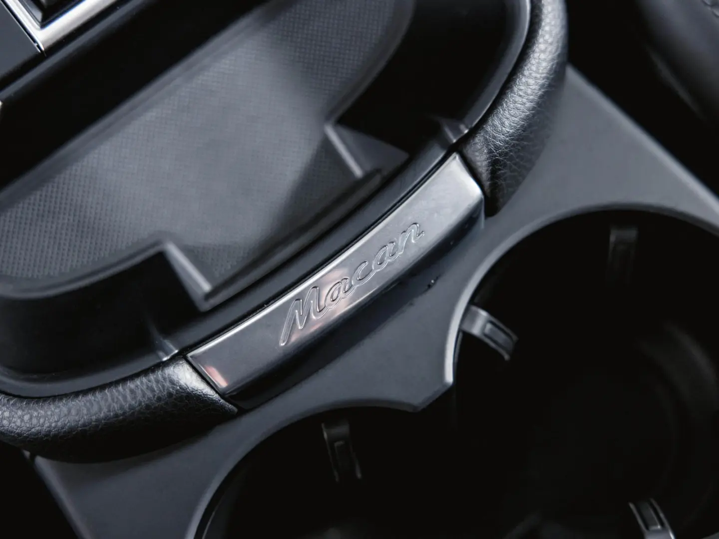 Macan T Panoramadach Luftf. -10 MM Sportsitze