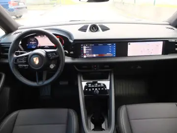 Porsche Macan 4 NP  105000 LUFT AHK  BOSE