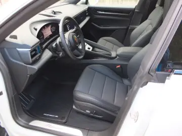 Porsche Macan 4 NP  105000 LUFT AHK  BOSE