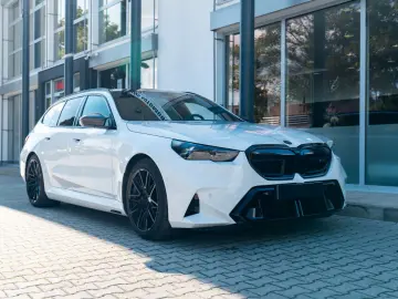 M5 Touring  DRIVING PROF.  PANO  AHK  COMFORT