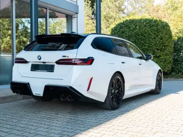 M5 Touring  DRIVING PROF.  PANO  AHK  COMFORT