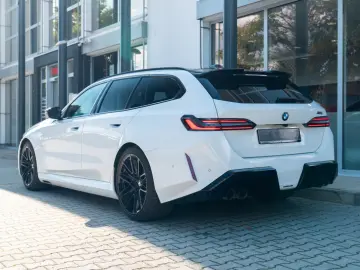 M5 Touring  DRIVING PROF.  PANO  AHK  COMFORT