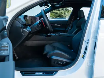 M5 Touring  DRIVING PROF.  PANO  AHK  COMFORT