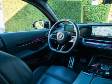 M5 Touring  DRIVING PROF.  PANO  AHK  COMFORT