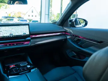 M5 Touring  DRIVING PROF.  PANO  AHK  COMFORT