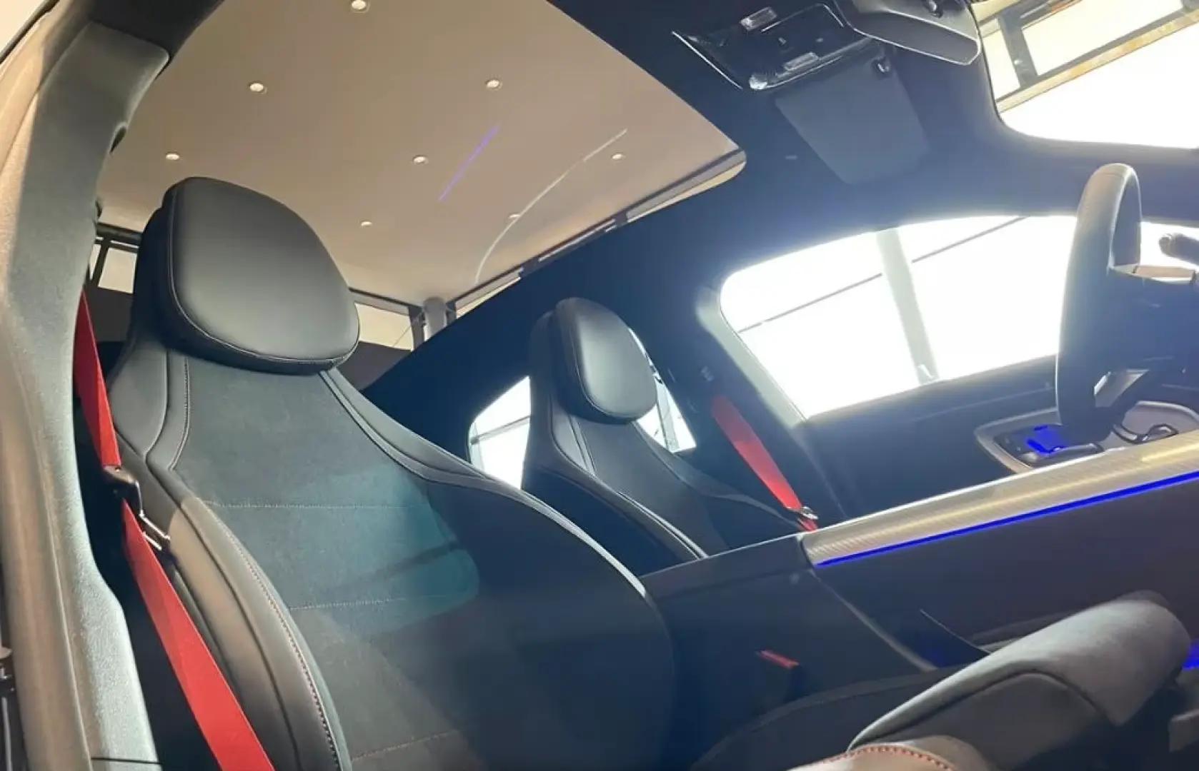 Mercedes-Benz CLA 350 EQ 4M AMG AHK KEYL