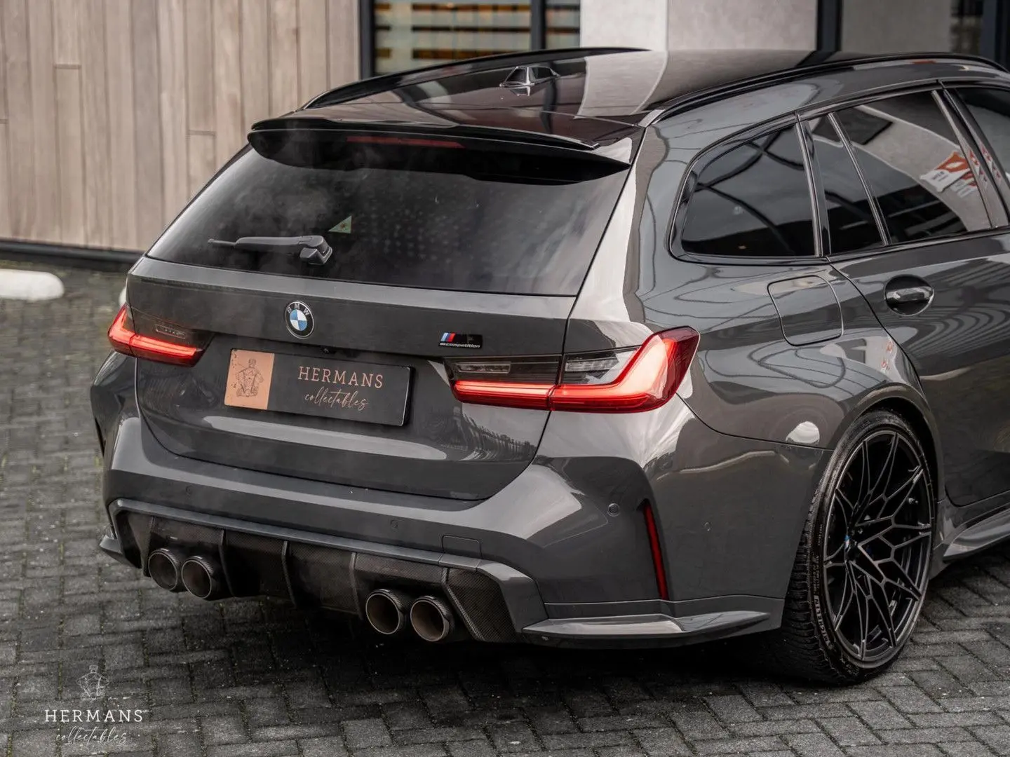 M3 Touring XDrive Competition   Akrapovic   Carb